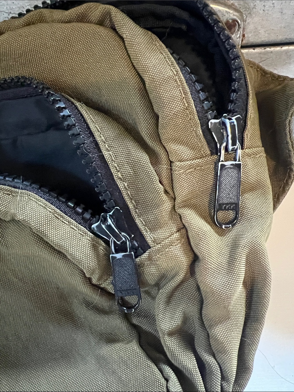 BAGGU OG Kelp Fanny Pack - Picture 6 of 6